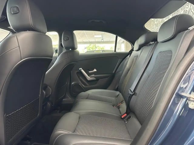 Mercedes-Benz A 200 Limo 4-MATIC*8G-DCT*WIDE*MBUX*AHK*KAM*STDH