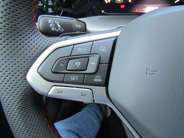 Volkswagen Golf 2.0 TDI DSG IQ.Drive