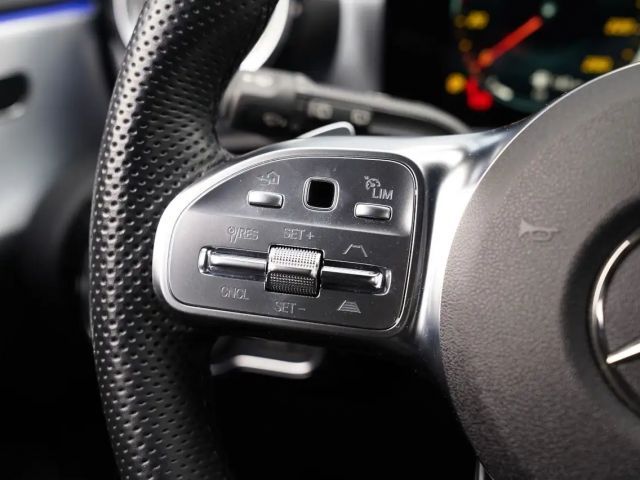 Mercedes-Benz A 220 A 220 d AMG Line