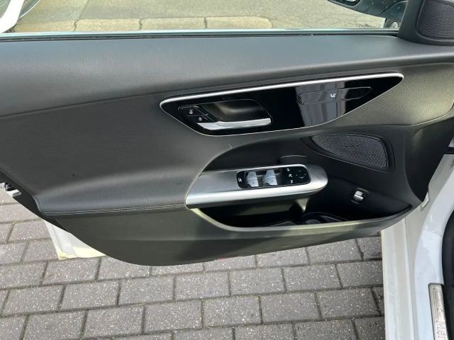 Mercedes-Benz C 220 AVANTGARDE C 220 d Estate