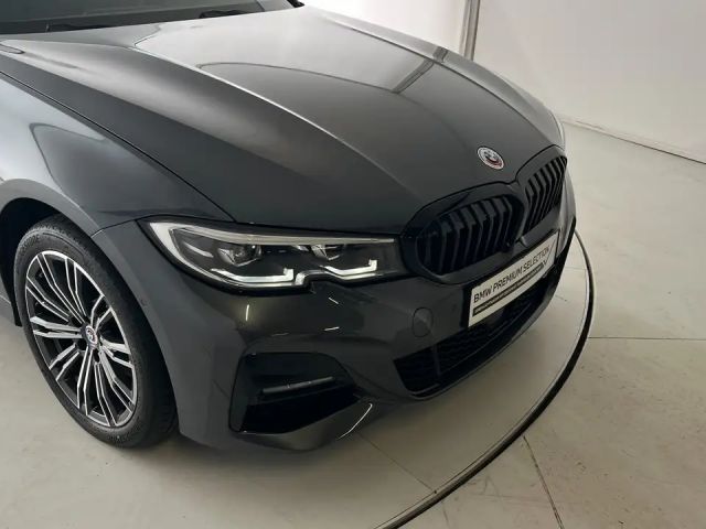 BMW 320 320e xDrive