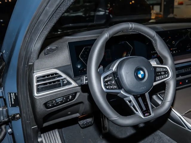 BMW 320 320i M-Sport Sedan