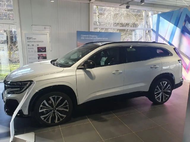 Renault Espace E-Tech Hybrid Iconic