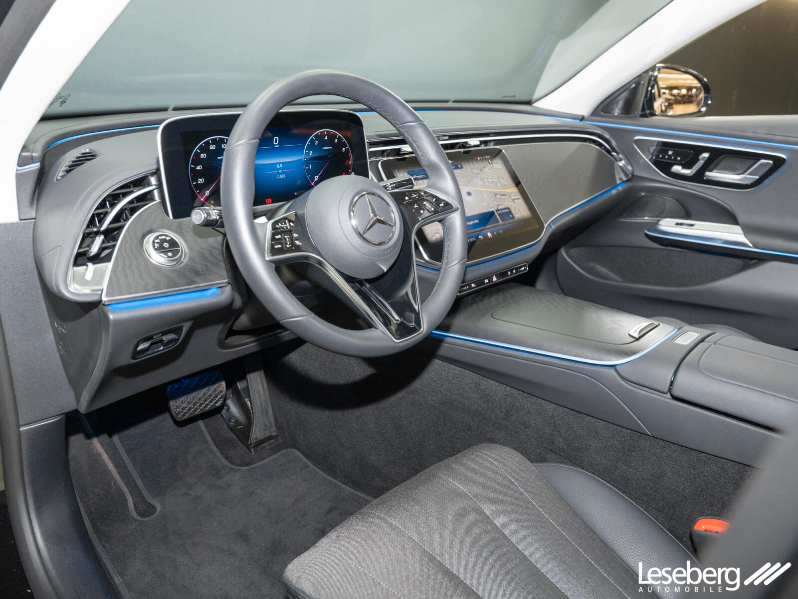 Mercedes-Benz E 200 AVANTGARDE Sedan