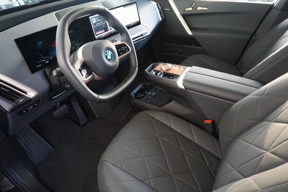 BMW iX xDrive50