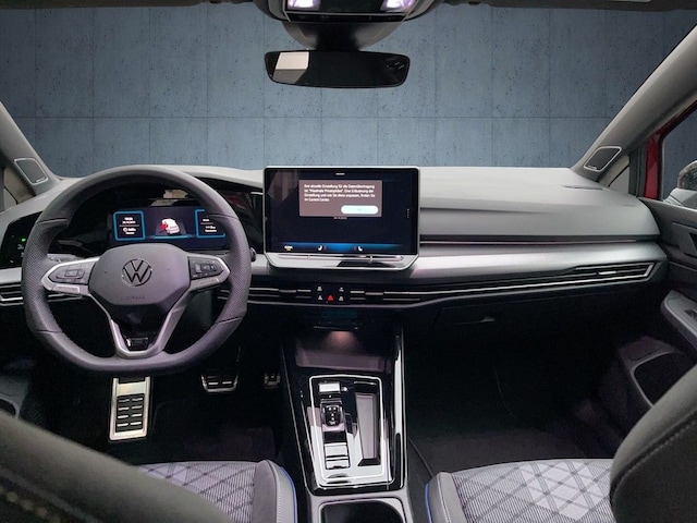 Volkswagen Golf DSG R-Line