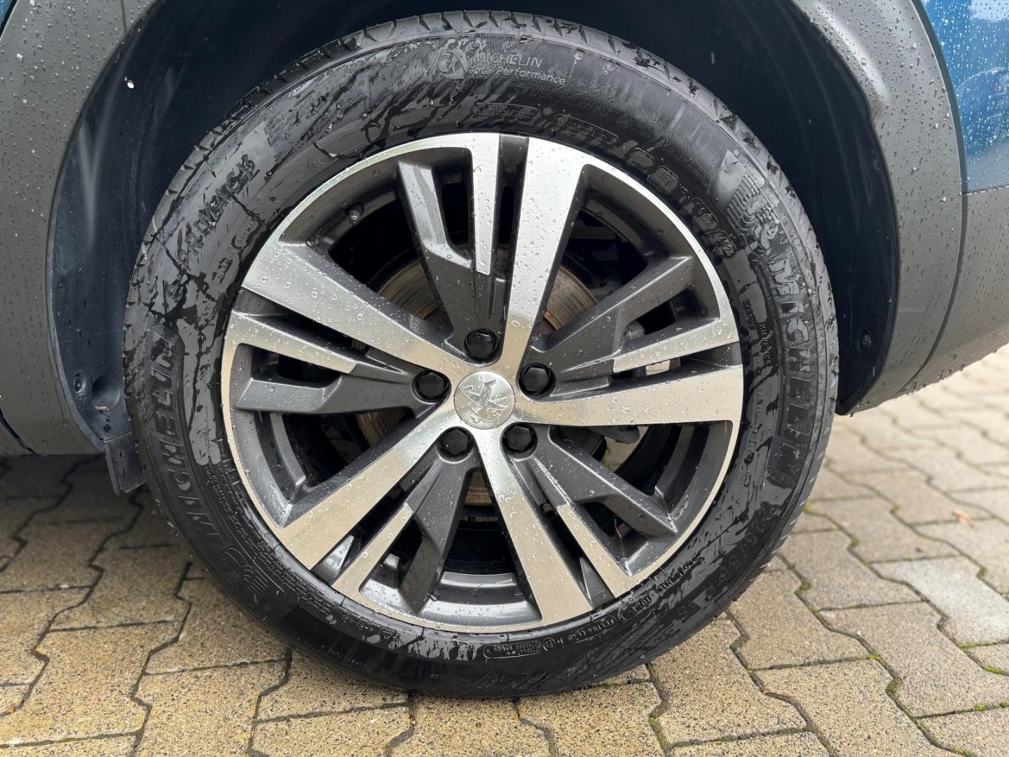 Peugeot 3008 Allure Pack EAT8 HDi