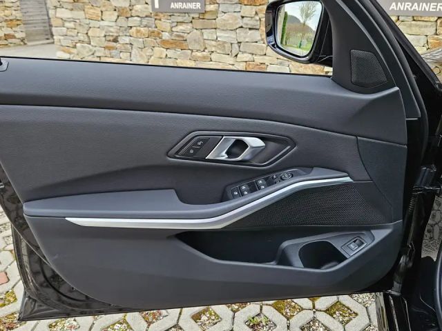 BMW 330 330i Touring xDrive