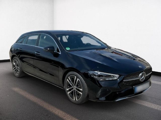 Mercedes-Benz CLA 200 Shooting Brake