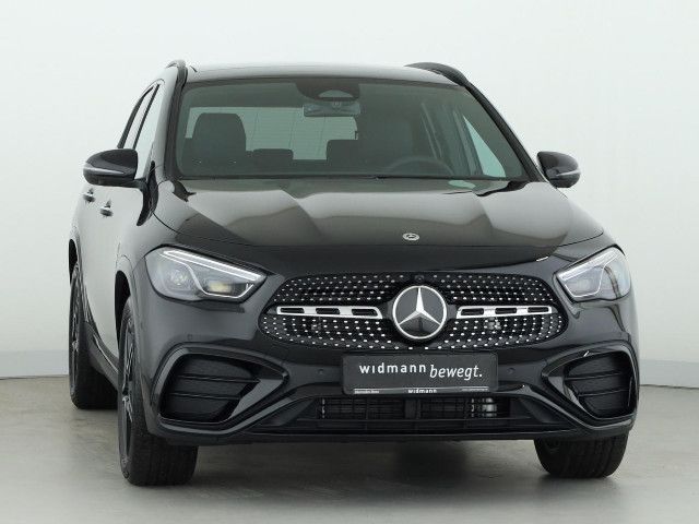 Mercedes-Benz GLA 180 AMG Line