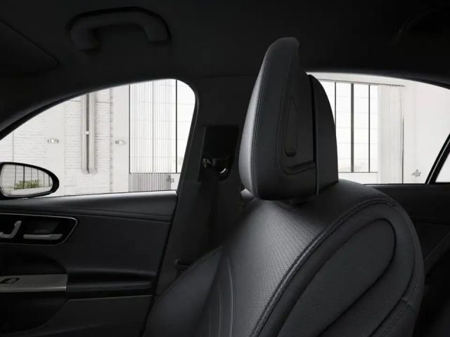 Mercedes-Benz C 300 AMG Line C 300 d Sedan