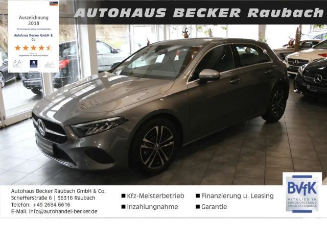 Mercedes-Benz A 180 Progres. Advanced *DISTRONIC*Volldigit.Display