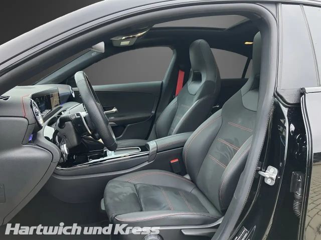 Mercedes-Benz CLA 35 AMG AMG Line Sedan