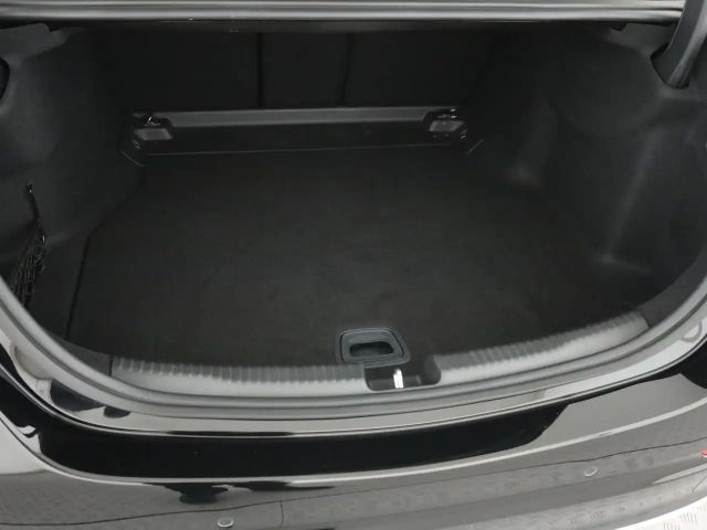 Mercedes-Benz C 180 AVANTGARDE Sedan