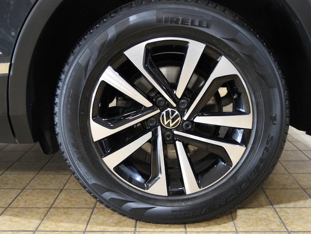 Volkswagen Tiguan 2.0 TDI DSG, Panorama,Navi,Sitzhzg...