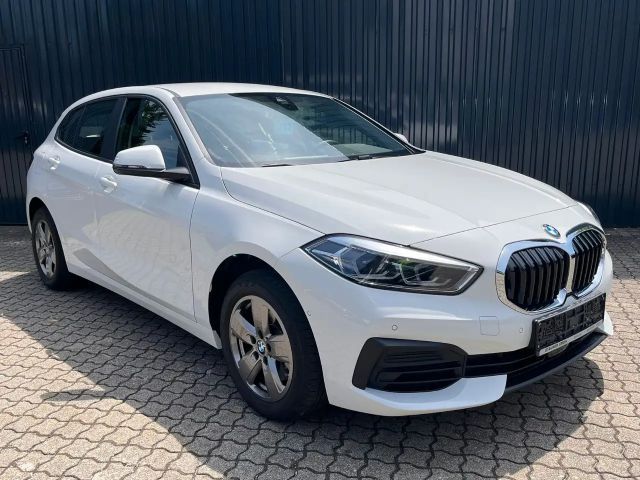 BMW 116 116i 5-deurs Sedan