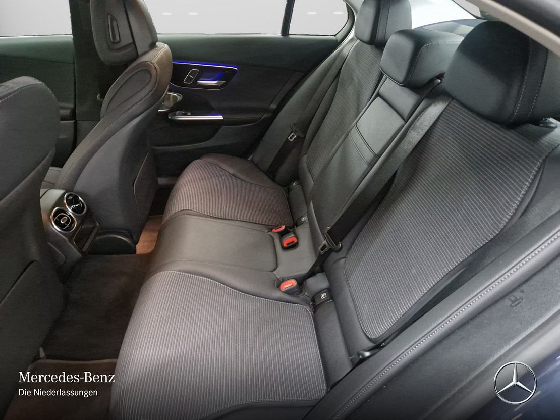 Mercedes-Benz C 200 Sedan