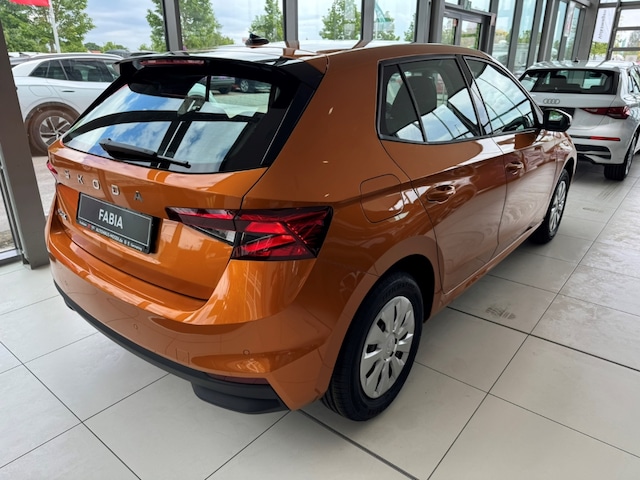 Skoda Fabia Essence 1.0 SHZG*Klima*PDC*LED*4-Türen