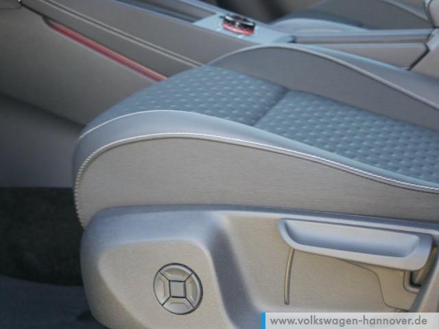 Volkswagen T-Roc 1.5 eTSI DSG IQ.Drive R-Line