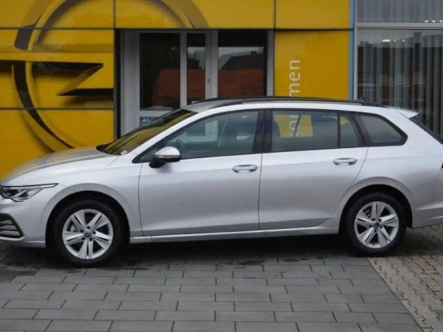 Volkswagen Golf Life Variant