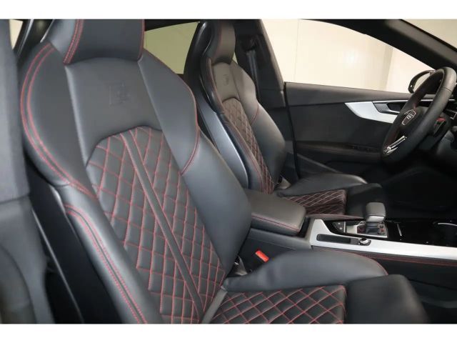 Audi A4 40 TDI Avant S-Line