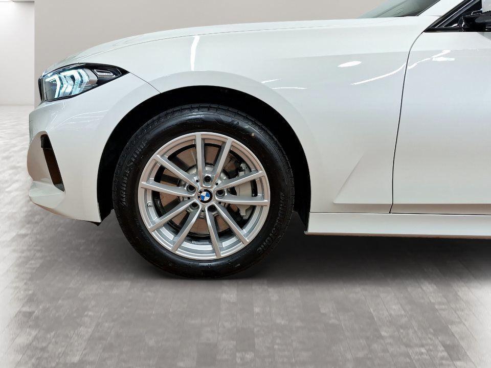 BMW 330 330i Touring xDrive