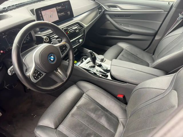 BMW 545 545e M-Sport Sedan xDrive