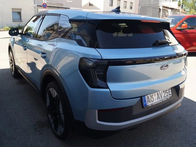 Ford Explorer Premium RWD