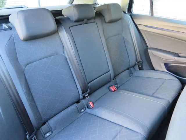 Volkswagen Golf 2.0 TDI DSG Life Variant