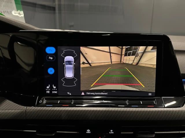 Volkswagen Golf 1.5 eTSI DSG R-Line Style