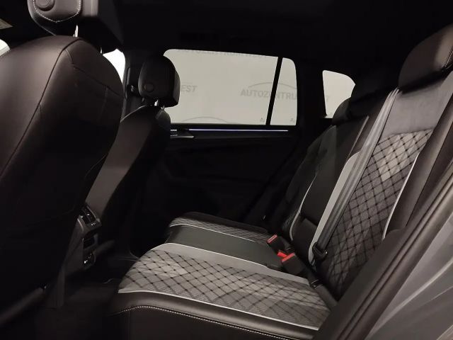 Volkswagen Tiguan 4Motion DSG R-Line