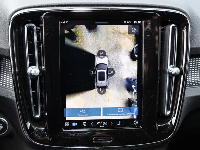 Volvo XC40 Dark Plus