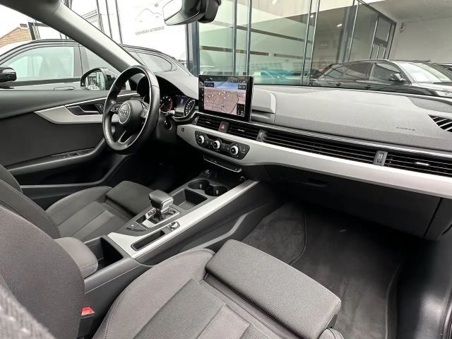 Audi A4 35 TFSI Avant S-Tronic