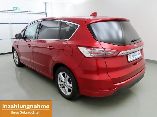 Ford S-Max Titanium