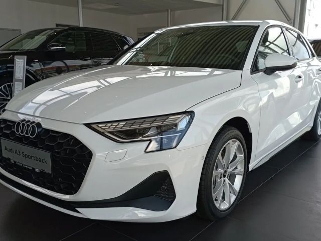 Audi A3 30 TFSI Sedan