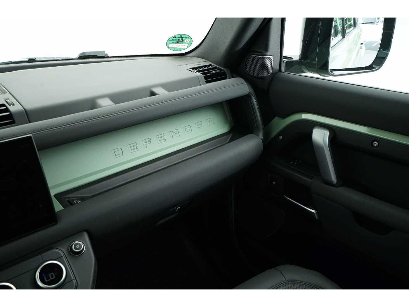 Land Rover Defender 110