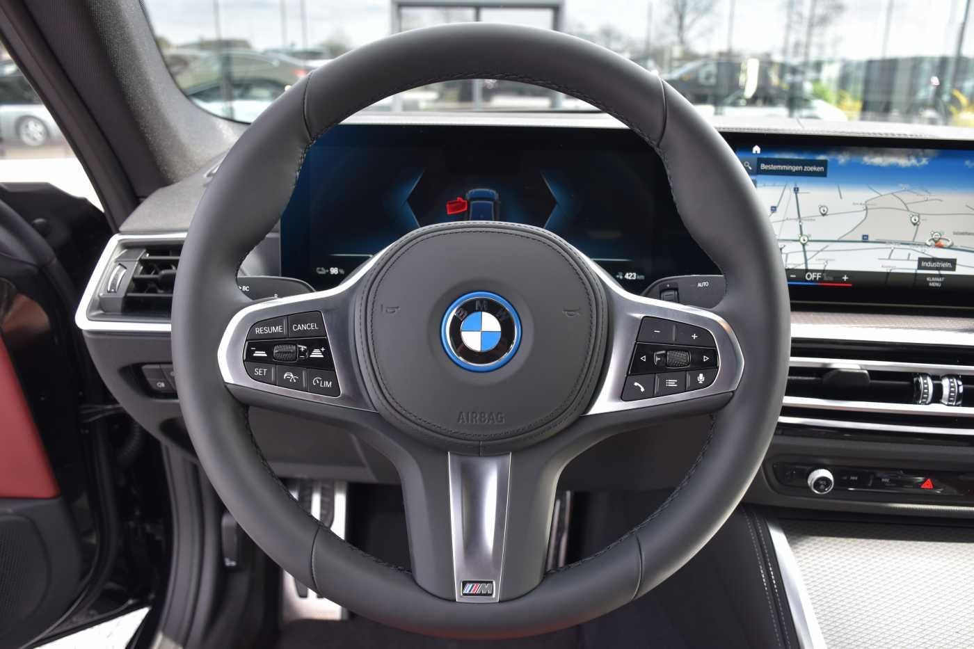 BMW i4 Sedan