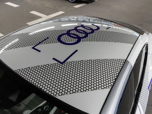 Audi RS e-tron GT ice race edition 1/99 Keramik Laser