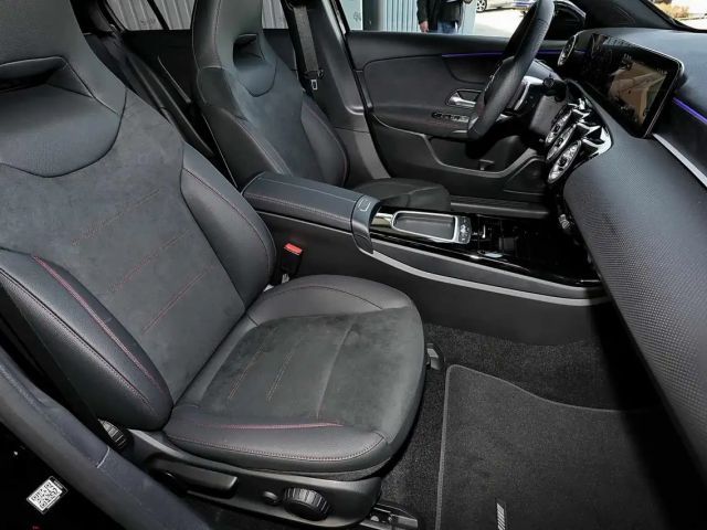 Mercedes-Benz A 200 AMG Line