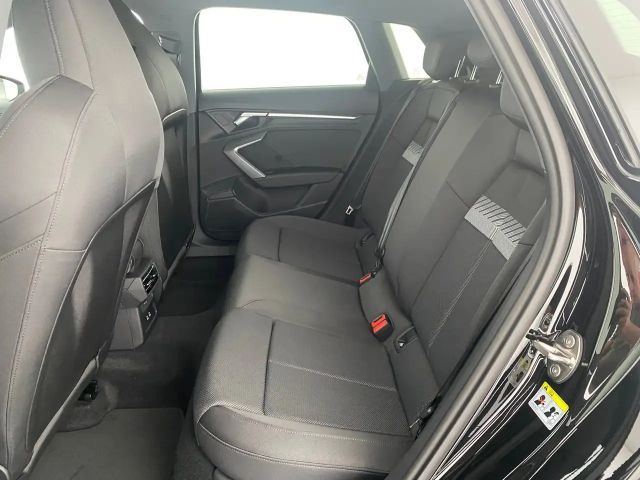 Audi A3 30 TFSI Sedan