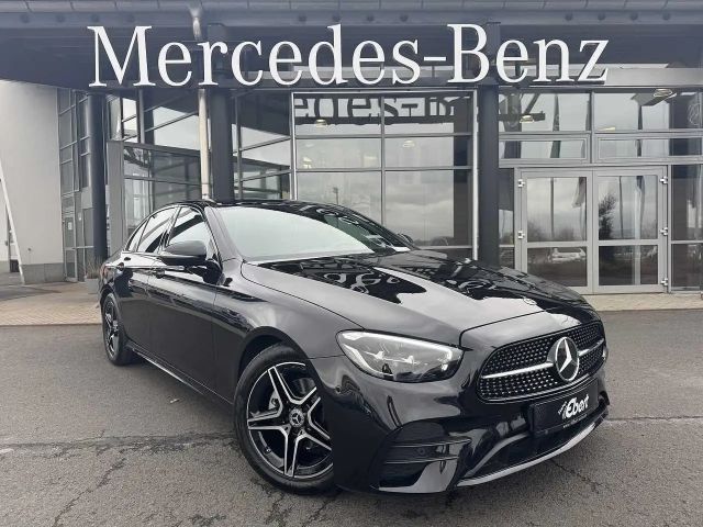 Mercedes-Benz E 220 AMG Line E 220 d Sedan