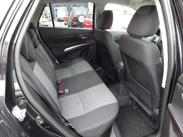 Suzuki S-Cross AllGrip Hybrid