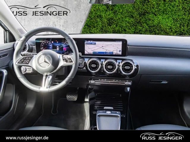 Mercedes-Benz A 200 Progressive