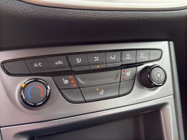 Opel Astra 1.2 Turbo Edition