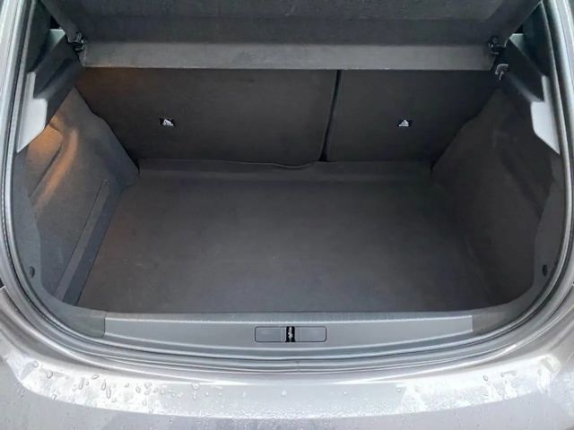 Peugeot 208 ALL PT100