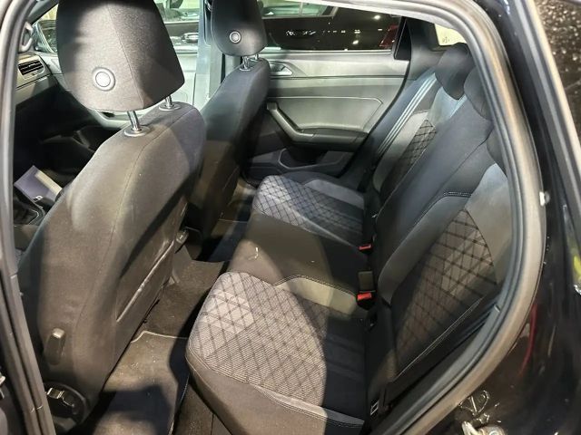 Volkswagen Taigo 1.0 TSI R-Line