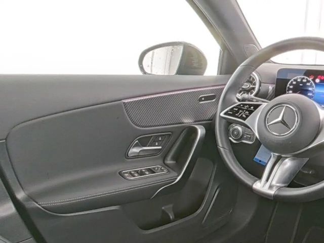 Mercedes-Benz A 180 , 7G-DCT, Progr. Adv. Plus, Night-Paket, Totwin...