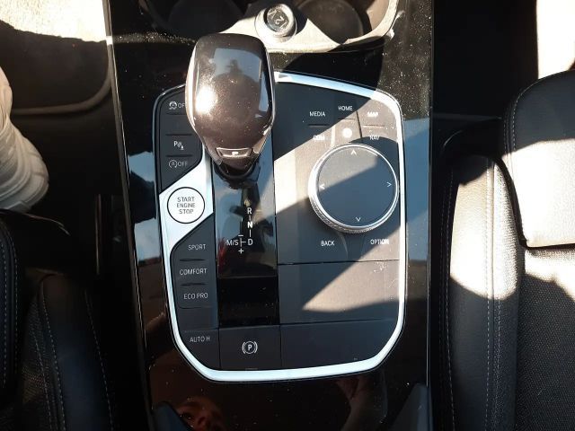 BMW 118 118i Sedan Sport Line