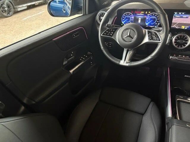 Mercedes-Benz EQB 300 4MATIC Progressive