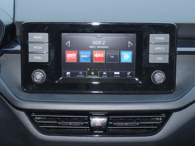 Skoda Fabia 1.0 MPI LED PDC-hinten SITZHZG SMARTLINK KLIMAANLAGE LANEASSIST